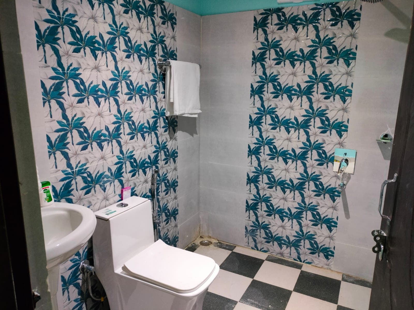 Chaukhamba View Resort - Photo 2